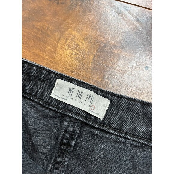 We The Free Black Full Zip Denim Cut Off Mini Skirt Womens Size 31 - Picture 2 of 6